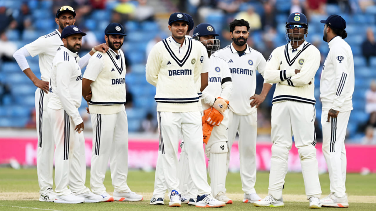 ಶ್ರೀಲಂಕಾ ವಿರುದ್ಧದ ಮೊದಲ ಟೆಸ್ಟ್ ಪಂದ್ಯದಲ್ಲಿ ಶುಭಮನ್ ಗಿಲ್ ನೇತೃತ್ವದ ಭಾರತ ಯುವ ಪಡೆ ಭರ್ಜರಿ ಜಯ ದಾಖಲಿಸಿ ಶುಭಾರಂಭ ಮಾಡಿದೆ ನಿಜ. ಆದರೆ, ಇಂಗ್ಲೆಂಡ್ನ ದಿ ಓವಲ್ ಮೈದಾನದಲ್ಲಿ ನಡೆಯಲಿರುವ ಪ್ರತಿಷ್ಠಿತ ವಿಶ್ವ ಟೆಸ್ಟ್ ಚಾಂಪಿಯನ್ಶಿಪ್ (WTC) ಫೈನಲ್ ತಲುಪಲು ಭಾರತದ ಮುಂದಿರುವ ಹಾದಿ ಮಾತ್ರ ಅಷ್ಟು ಸುಲಭವಿಲ್ಲ. (PC: BCCI)