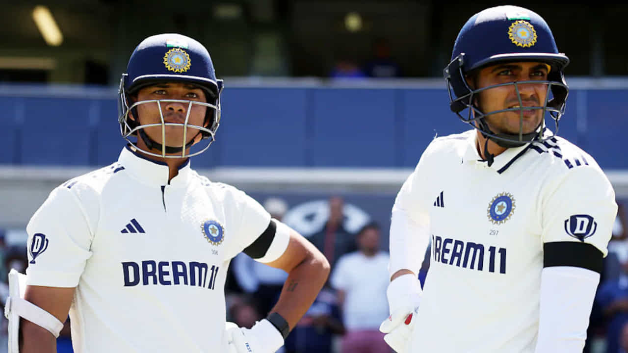 IND vs SL: ಸ್ವಿಂಗ್ ಮತ್ತು ಸ್ಪಿನ್ ತಂತ್ರಕ್ಕೆ ಟೀಮ್ ಇಂಡಿಯಾ ರಣತಂತ್ರ! IND vs SL: ಸ್ವಿಂಗ್ ಮತ್ತು ಸ್ಪಿನ್ ತಂತ್ರಕ್ಕೆ ಟೀಮ್ ಇಂಡಿಯಾ ರಣತಂತ್ರ!