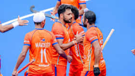 ಇಂಗ್ಲೆಂಡ್ ವಿರುದ್ಧ ಭಾರತಕ್ಕೆ ಆಘಾತ; ಪಾಕಿಸ್ತಾನ್ ಪಂದ್ಯವೇ ನಿರ್ಣಾಯಕ!