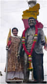 ನಟ ಪುನೀತ್ ಪ್ರತಿಮೆಗೆ ತಾರಾ ಮಾಲಾರ್ಪಣೆ