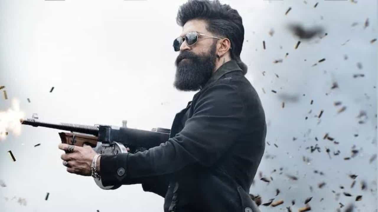 ಬಿಡುಗಡೆ ಆಯ್ತು ‘ಟಾಕ್ಸಿಕ್’ ಟ್ರೈಲರ್, ಇದು ಸಾಮಾನ್ಯ ಸಿನಿಮಾ ಅಲ್ಲ ಬಿಡಿ ಬಿಡುಗಡೆ ಆಯ್ತು ‘ಟಾಕ್ಸಿಕ್’ ಟ್ರೈಲರ್, ಇದು ಸಾಮಾನ್ಯ ಸಿನಿಮಾ ಅಲ್ಲ ಬಿಡಿ