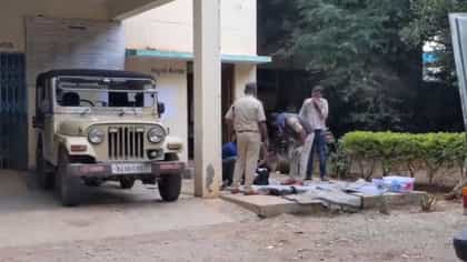 ಉರುಳಿಗೆ ಬಿದ್ದು ಪ್ರಾಣ ಬಿಟ್ಟ ಚಿರತೆಯನ್ನು ಸುಟ್ಟ ದುರುಳರು