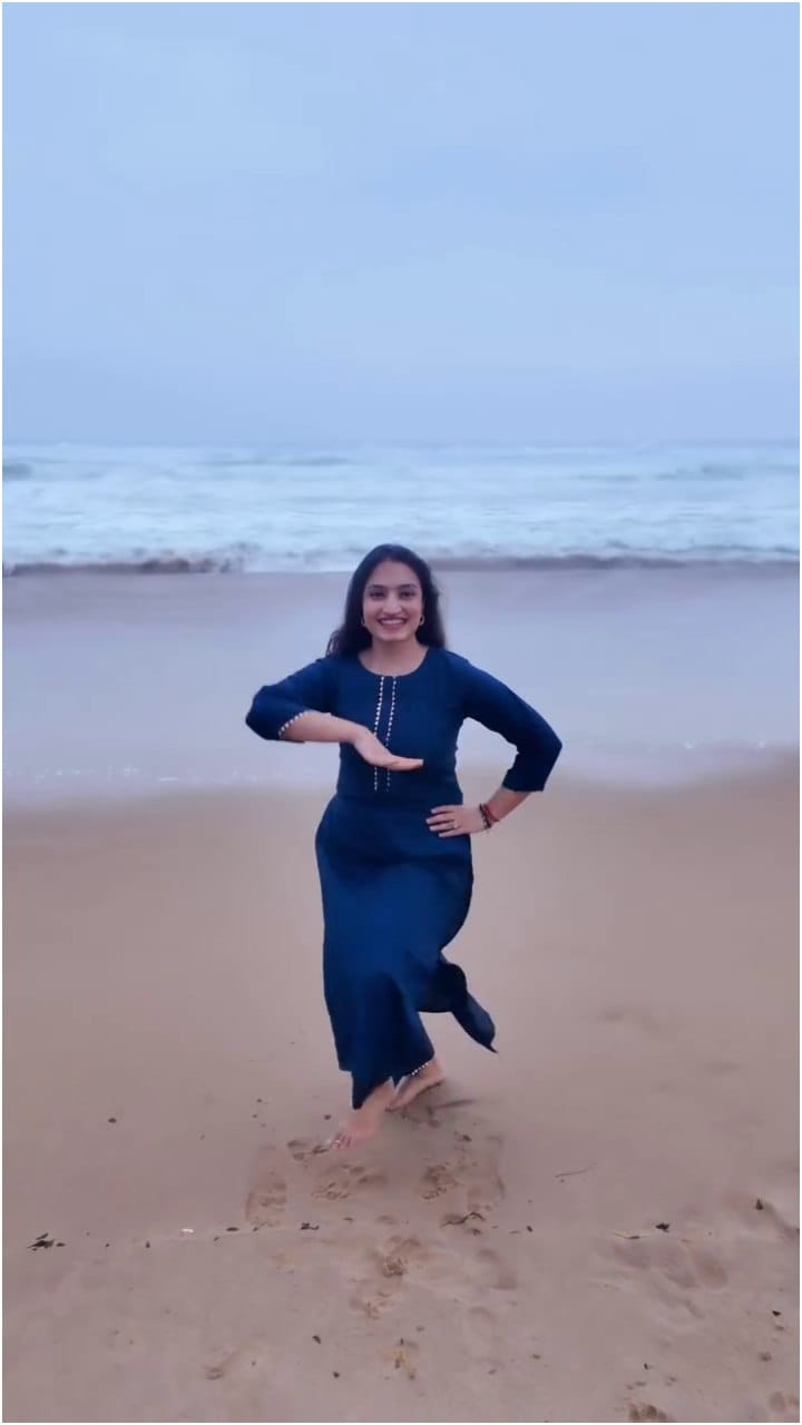 ಸಮುದ್ರದಲ್ಲಿ ಡ್ಯಾನ್ಸ್ ಮಾಡಿದ ವೈಷ್ಣವಿ ಗೌಡ