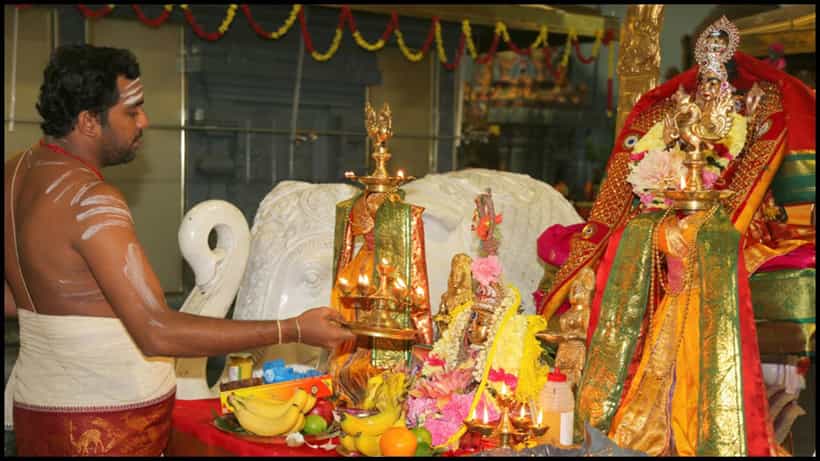 ಶ್ರಾವಣ ಮಾಸದ ವಿಶೇಷ: ವರಲಕ್ಷ್ಮಿ ಪೂಜೆ, ಹಯಗ್ರೀವ ಜಯಂತಿ ಮತ್ತು ಲಕ್ಷ್ಮಿ ತತ್ವದ ಆಧ್ಯಾತ್ಮಿಕ ರಹಸ್ಯ