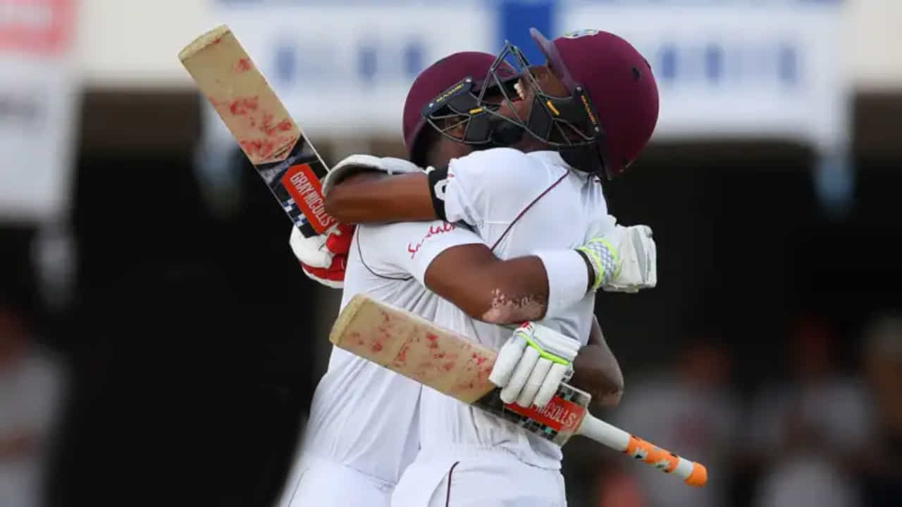 WI vs PAK: 21 ವರ್ಷಗಳ ಬಳಿಕ 49 ರನ್​ಗಳ ಜೊತೆಯಾಟ!