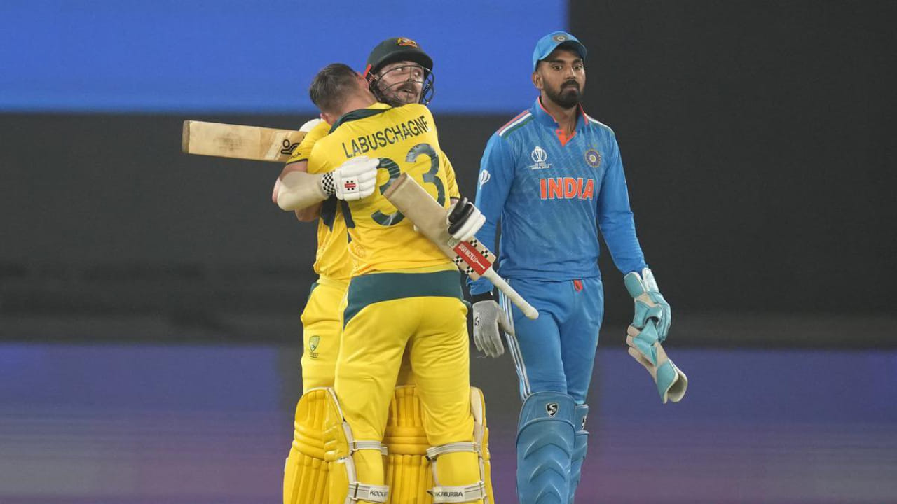 ಈ ಹಿಂದಿನ ಆವೃತ್ತಿ ಭಾರತದಲ್ಲಿ ನಡೆದಿತ್ತು. ಆ ಆವೃತ್ತಿಯಲ್ಲಿ ಟೀಂ ಇಂಡಿಯಾ ಫೈನಲ್​ಗೇರಿತ್ತಾದರೂ, ಪ್ರಶಸ್ತಿ ಪಂದ್ಯದಲ್ಲಿ ಎಡವಿತ್ತು. ಹೀಗಾಗಿ ಈ ಬಾರಿ ಟೀಂ ಇಂಡಿಯಾ ಚಾಂಪಿಯನ್ ಆಗಬೇಕೆಂದರೆ ತಂಡದ ಅನುಭವಿ ಆಟಗಾರರು ಅದರಲ್ಲೂ ವಿಶ್ವಕಪ್ ನಡೆಯಲಿರುವ ಸ್ಥಳಗಳಲ್ಲಿ ಈ ಮೊದಲು ಆಡಿರುವ ಆಟಗಾರರು ಅದ್ಭುತ ಪ್ರದರ್ಶನ ನೀಡಬೇಕಿದೆ.
