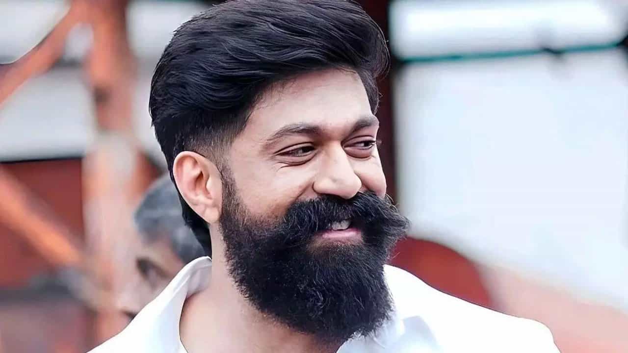 ರಾಜಕೀಯಕ್ಕೆ ಎಂಟ್ರಿ, ಸುಳಿವು ಕೊಟ್ಟ ನಟ ಯಶ್