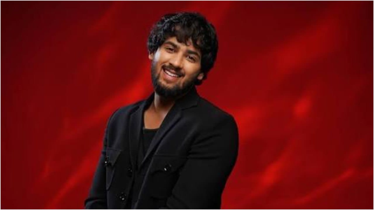ಅಮೋಘ್ ಆದಿತ್ಯ: 'ಶ್ರಾವಣಿ ಸುಬ್ರಹ್ಮಣ್ಯ' ಧಾರಾವಾಹಿಯ ನಾಯಕ ನಟನಾಗಿ ಪ್ರಸಿದ್ದಿ ಪಡೆದಿರುವ ಅಮೋಘ್ ಆದಿತ್ಯ ಅವರ ಹೆಸರು ಕೂಡ ಬಿಗ್ ಬಾಸ್ ಸಂಭಾವ್ಯ ಸ್ಪರ್ಧಿಗಳ ಪಟ್ಟಿಯಲ್ಲಿ ಬಲವಾಗಿ ಕೇಳಿಬರುತ್ತಿದೆ.