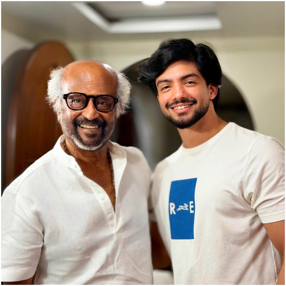 ‘ರಜನಿಕಾಂತ್ ಮೈಸೂರಿಗೆ ಬಂದ ಹಿನ್ನೆಲೆಯಲ್ಲಿ ಭೇಟಿ ಮಾಡಿದೆವು. ಮಕ್ಕಳು ರಜನಿಕಾಂತ್ ಅವರ ಆಶೀರ್ವಾದ ಪಡೆದಿದ್ದಾರೆ’ ಎಂದು ಮಾಹಿತಿ ನೀಡಿದ್ದಾರೆ ಅನಿರುದ್ಧ್.