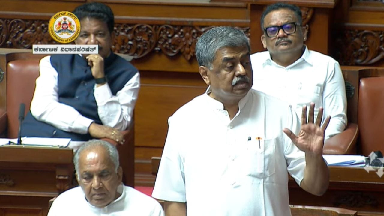 ಸಾಲಮನ್ನಾ ವಿಚಾರ ಮತ್ತು ರಾಜಕೀಯ ಹೇಳಿಕೆಗಳ ಕುರಿತು ವಿಧಾನ ಪರಿಷತ್ತಿನಲ್ಲಿ ವಾಗ್ವಾದ