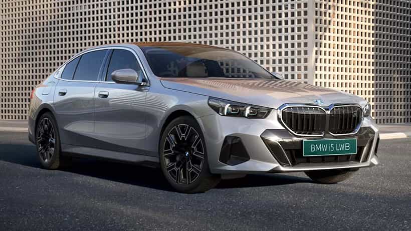 BMW i5 LWB: 669 ಕಿ.ಮೀ. ರೇಂಜ್ ನೀಡುವ ಹೊಸ ಎಲೆಕ್ಟ್ರಿಕ್ ಕಾರು ಬಿಡುಗಡೆ ಮಾಡಿದ ಬಿಎಂಡಬ್ಲ್ಯು; ಬೆಲೆ 79.60 ಲಕ್ಷ