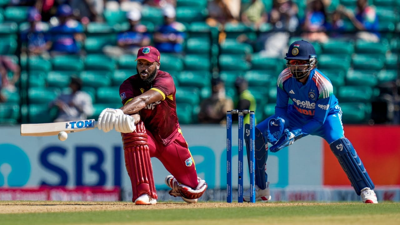 33 ವರ್ಷದ ಕ್ಯಾಂಪ್ಬೆಲ್ 2019 ರಿಂದ 16 ಏಕದಿನ ಪಂದ್ಯಗಳನ್ನು ಆಡಿದ್ದು, ತಮ್ಮ 14 ಇನ್ನಿಂಗ್ಸ್ಗಳಲ್ಲಿ ಸುಮಾರು 40 ಸರಾಸರಿಯಲ್ಲಿ 500 ಕ್ಕೂ ಹೆಚ್ಚು ರನ್ ಗಳಿಸಿದ್ದಾರೆ. ಇದರಲ್ಲಿ ಎರಡು ಶತಕ ಮತ್ತು ಒಂದು ಅರ್ಧಶತಕವೂ ಸೇರಿದೆ. ಕ್ಯಾಂಪ್ಬೆಲ್ 2019 ರಲ್ಲಿ ಐರ್ಲೆಂಡ್ ವಿರುದ್ಧ ತಮ್ಮ ಮೊದಲ ಶತಕವನ್ನು ಬಾರಿಸಿದ್ದರು(PC-PTI).