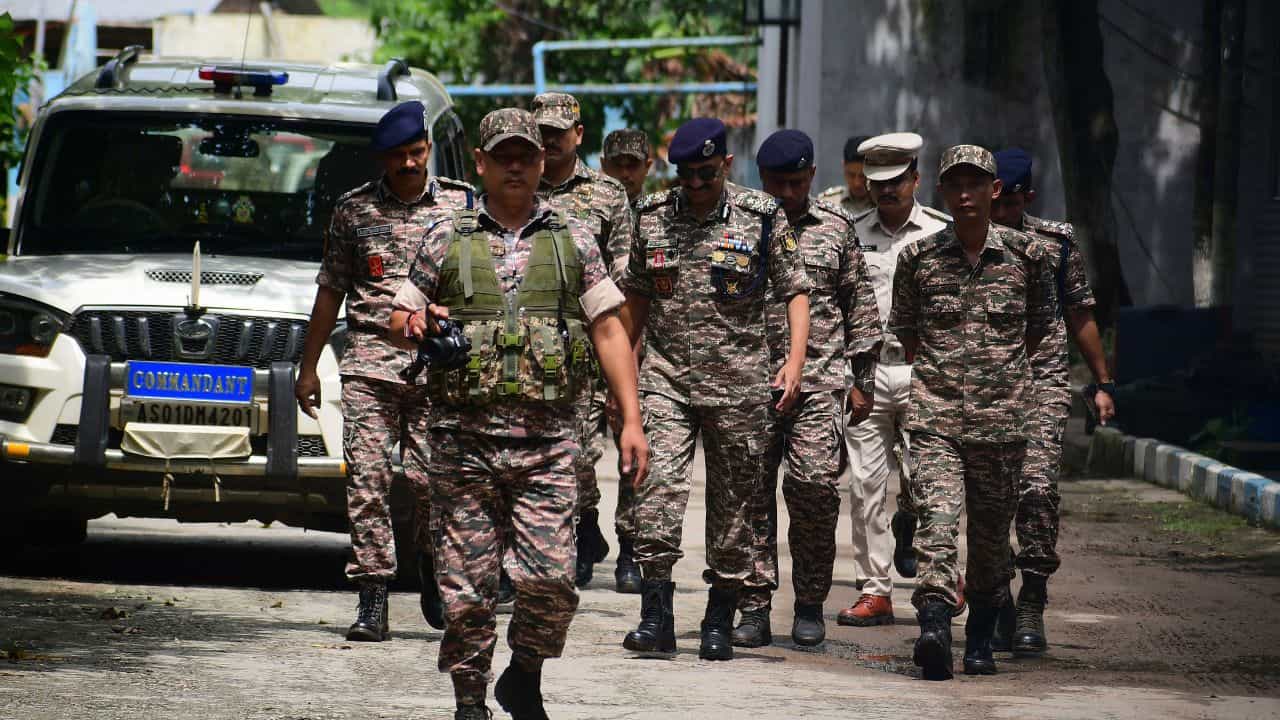 CRPF ಬಂಪರ್ ನೇಮಕಾತಿ: ಕ್ರೀಡಾಪಟುಗಳಿಗೆ ಸುವರ್ಣಾವಕಾಶ; 521 ಕಾನ್ಸ್ಟೇಬಲ್ ಹುದ್ದೆಗಳಿಗೆ ಅರ್ಜಿ ಆಹ್ವಾನ! CRPF ಬಂಪರ್ ನೇಮಕಾತಿ: ಕ್ರೀಡಾಪಟುಗಳಿಗೆ ಸುವರ್ಣಾವಕಾಶ; 521 ಕಾನ್ಸ್ಟೇಬಲ್ ಹುದ್ದೆಗಳಿಗೆ ಅರ್ಜಿ ಆಹ್ವಾನ!