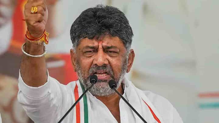 ಡಿಕೆಶಿ ಸರ್ಕಾರಕ್ಕೆ 100 ದಿನ: ದಿಲ್ಲಿಗೆ ಬರುವಂತೆ ಸಿಎಂಗೆ ಹೈಕಮಾಂಡ್ ಆಹ್ವಾನ ಡಿಕೆಶಿ ಸರ್ಕಾರಕ್ಕೆ 100 ದಿನ: ದಿಲ್ಲಿಗೆ ಬರುವಂತೆ ಸಿಎಂಗೆ ಹೈಕಮಾಂಡ್ ಆಹ್ವಾನ