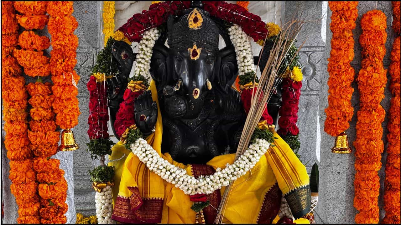 ಗಣೇಶ ಚತುರ್ಥಿಯಂದು ಚಂದ್ರನನ್ನು ನೋಡಬಾರದು ಎನ್ನುವುದೇಕೆ? ಆಕಸ್ಮಿಕವಾಗಿ ನೋಡಿದ್ರೆ ಹೀಗೆ ಮಾಡಿ!