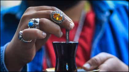 ಧರಿಸಿದ ರತ್ನ ಹಠಾತ್ತನೆ ಒಡೆದುಹೋದರೆ ಏನರ್ಥ?