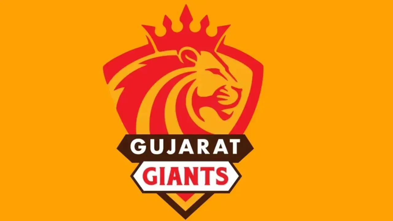 ಗುಜರಾತ್ ಜೈಂಟ್ಸ್ (GG): ಹರಾಜಿಗೆ ಮುನ್ನ 1.25 ಕೋಟಿ ರೂ. ಹಣವನ್ನು ಉಳಿಸಿಕೊಂಡಿರುವ ಗುಜರಾತ್ ಜೈಂಟ್ಸ್ಗ ಫ್ರಾಂಚೈಸಿಯು ಅತ್ಯಂತ ಕಡಿಮೆ ಅಂದರೆ ಕೇವಲ 3 ಆಟಗಾರ್ತಿಯರನ್ನು ಮಾತ್ರ ಖರೀದಿಸಬೇಕಾಗಿದೆ. ಈ ಮೂವರಲ್ಲಿ 1 ವಿದೇಶಿ ಆಟಗಾರ್ತಿಯ ಸ್ಲಾಟ್ ಲಭ್ಯವಿದೆ. (PC: WPL)