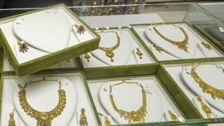 Gold Rates 2 September: ಚಿನ್ನದ ಬೆಲೆ ಭರ್ಜರಿ ಕುಸಿತ; ಹತ್ತು ಗ್ರಾಮ್​ಗೆ 4,500 ರೂ ಇಳಿಕೆ