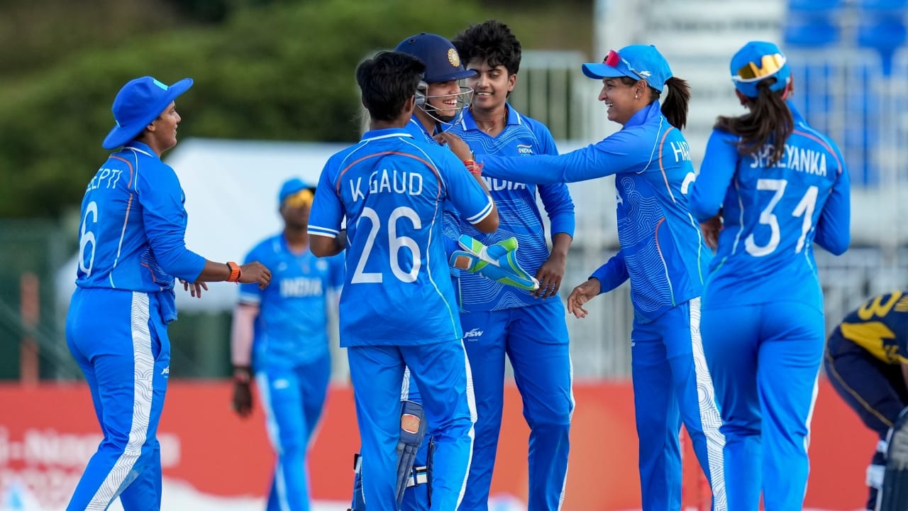 2026 ರ ಏಷ್ಯನ್ ಗೇಮ್ಸ್ನಲ್ಲಿ ಭಾರತ ಮಹಿಳಾ ಕ್ರಿಕೆಟ್ ತಂಡ ಅದ್ಭುತ ಪ್ರದರ್ಶನ ನೀಡುವ ಮೂಲಕ ಚಿನ್ನದ ಪದಕ ಗೆದ್ದುಕೊಂಡಿತು. ಹರ್ಮನ್ಪ್ರೀತ್ ಕೌರ್ ನಾಯಕತ್ವದ ಭಾರತ ತಂಡವು ಅಂತಿಮ ಪಂದ್ಯದಲ್ಲಿ ಶ್ರೀಲಂಕಾವನ್ನು 147 ರನ್ಗಳಿಂದ ಸೋಲಿಸುವ ಮೂಲಕ ಚಿನ್ನದ ಪದಕವನ್ನು ತನ್ನದಾಗಿಸಿಕೊಂಡಿತು(PC-PTI).