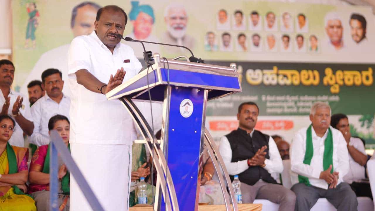 ನೈಸ್ ವಿರುದ್ಧ ಹೆಚ್ಡಿ ಕುಮಾರಸ್ವಾಮಿ ಸಮರ: ಅ.2ರಿಂದ ಸಂತ್ರಸ್ತ ರೈತರ ಹಳ್ಳಿಗಳಿಗೆ ಭೇಟಿ ನೈಸ್ ವಿರುದ್ಧ ಹೆಚ್ಡಿ ಕುಮಾರಸ್ವಾಮಿ ಸಮರ: ಅ.2ರಿಂದ ಸಂತ್ರಸ್ತ ರೈತರ ಹಳ್ಳಿಗಳಿಗೆ ಭೇಟಿ