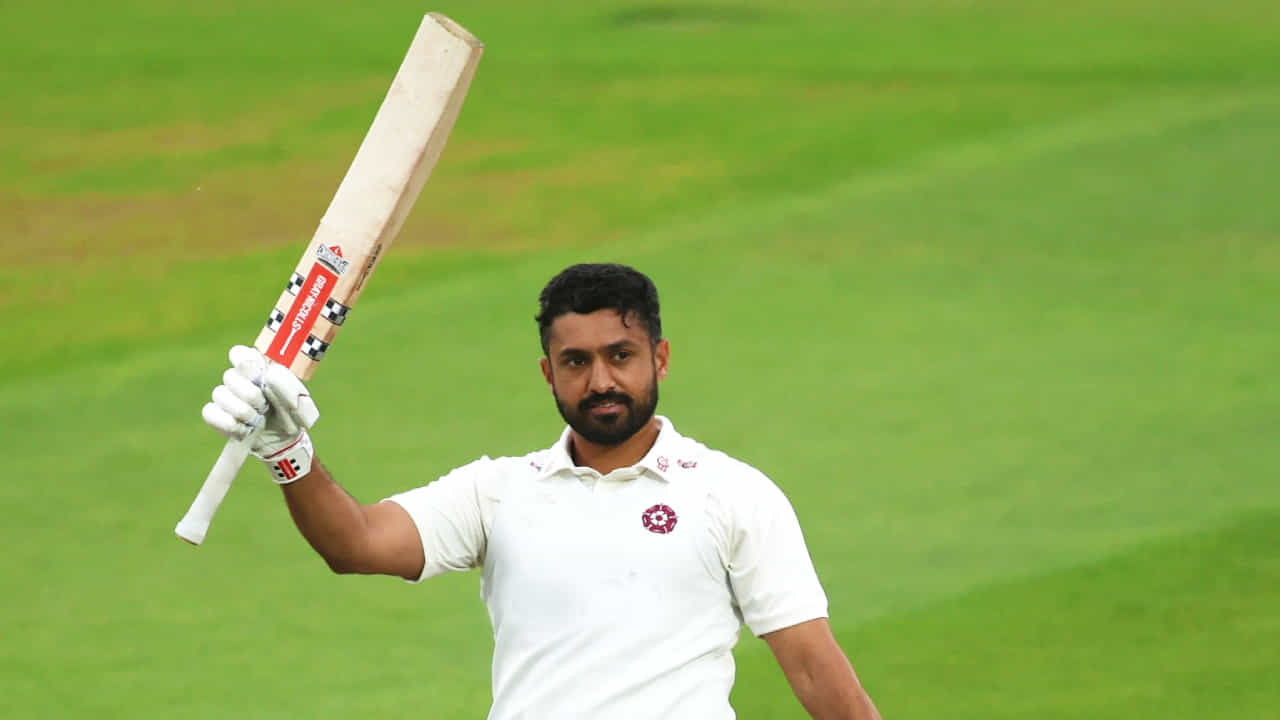 ಸೌತ್ ಝೋನ್ ತಂಡ ತೊರೆದು ಬೆಂಗಳೂರಿನಲ್ಲಿ ಶತಕ ಸಿಡಿಸಿದ ಕರುಣ್ ನಾಯರ್! ಸೌತ್ ಝೋನ್ ತಂಡ ತೊರೆದು ಬೆಂಗಳೂರಿನಲ್ಲಿ ಶತಕ ಸಿಡಿಸಿದ ಕರುಣ್ ನಾಯರ್!