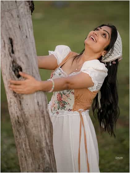 ಸುಂದರ ಫೋಟೋಗಳಲ್ಲಿ ಮಿಂಚಿದ ನಟಿ ಕಾವ್ಯಾ ಶೈವ 