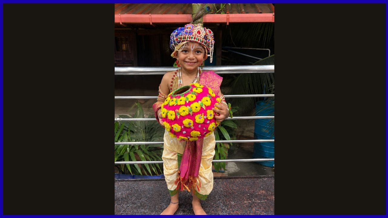 ಮುದ್ದು ಕೃಷ್ಣ: ರಾಯನ್ ಆರ್ ರಾಯ್ಕರ್,
ತಂದೆಯ ಹೆಸರು: ರಾಕೇಶ್ ರಾಯ್ಕರ್,
ತಾಯಿಯ ಹೆಸರು: ದೀಪಾ ರಾಯ್ಕರ್,
ವಯಸ್ಸು: 3 ವರ್ಷಗಳು,
ಸ್ಥಳ: ಸಾಗರ