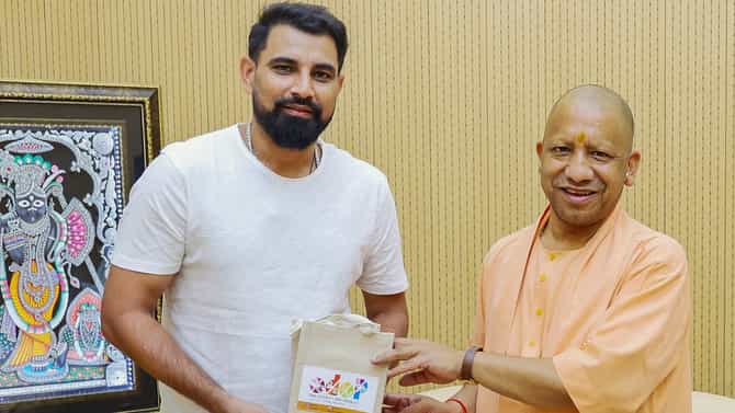 ಮೊಹಮ್ಮದ್ ಶಮಿ ರಾಜಕೀಯ ಪ್ರವೇಶ? ಚರ್ಚೆ ಹುಟ್ಟುಹಾಕಿದ ವೈರಲ್ ಫೋಟೋ