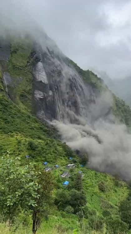 ನೇಪಾಳದ ದಾರ್ಚುಲಾ ಜಿಲ್ಲೆಯಲ್ಲಿ ಮತ್ತೆ ಭೀಕರ ಭೂಕುಸಿತ; ಮೈ ನಡುಗಿಸುವ ವಿಡಿಯೋ ವೈರಲ್