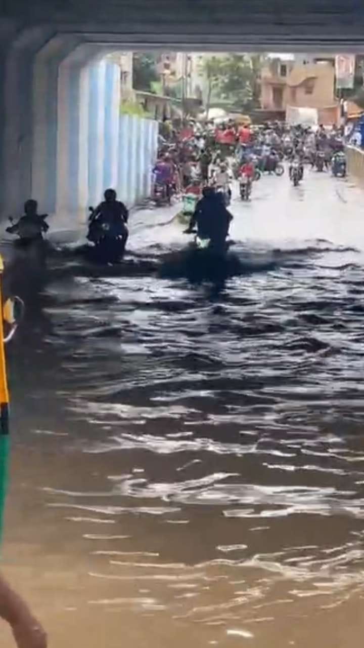 ಮಳೆ ಅವಾಂತರ: ಪಣತ್ತೂರು ಅಂಡರ್ ಪಾಸ್​​ನಲ್ಲಿ ನೀರೋ ನೀರು