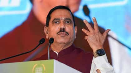 ರಾಜ್ಯ ಸರ್ಕಾರದ ನಾಯಕರ ಟ್ಯೂಬ್​ಲೈಟ್​ ಲೇಟಾಗಿ ಹೊತ್ತಿದೆ: ಪ್ರಹ್ಲಾದ್​​ ಜೋಶ