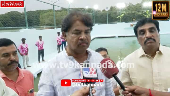 ಗಣಪತಿ ಮೆರವಣಿಗೆಗೆ ಕಂಡೀಷನ್ ಹಾಕುವ ಸರ್ಕಾರ, ಈದ್ ಮಿಲಾದ್ಗೆ ಯಾಕೆ ಹಾಕಲ್ಲ?: ಆರ್. ಅಶೋಕ್ ಗಣಪತಿ ಮೆರವಣಿಗೆಗೆ ಕಂಡೀಷನ್ ಹಾಕುವ ಸರ್ಕಾರ, ಈದ್ ಮಿಲಾದ್ಗೆ ಯಾಕೆ ಹಾಕಲ್ಲ?: ಆರ್. ಅಶೋಕ್