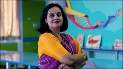ರಾಷ್ಟ್ರೀಯ ಶಿಕ್ಷಕರ ಪ್ರಶಸ್ತಿ ಮುಡಿಗೇರಿಸಿಕೊಂಡ ಬೆಂಗಳೂರಿನ ರಾಧಾ ರಾಜೇಶ್!