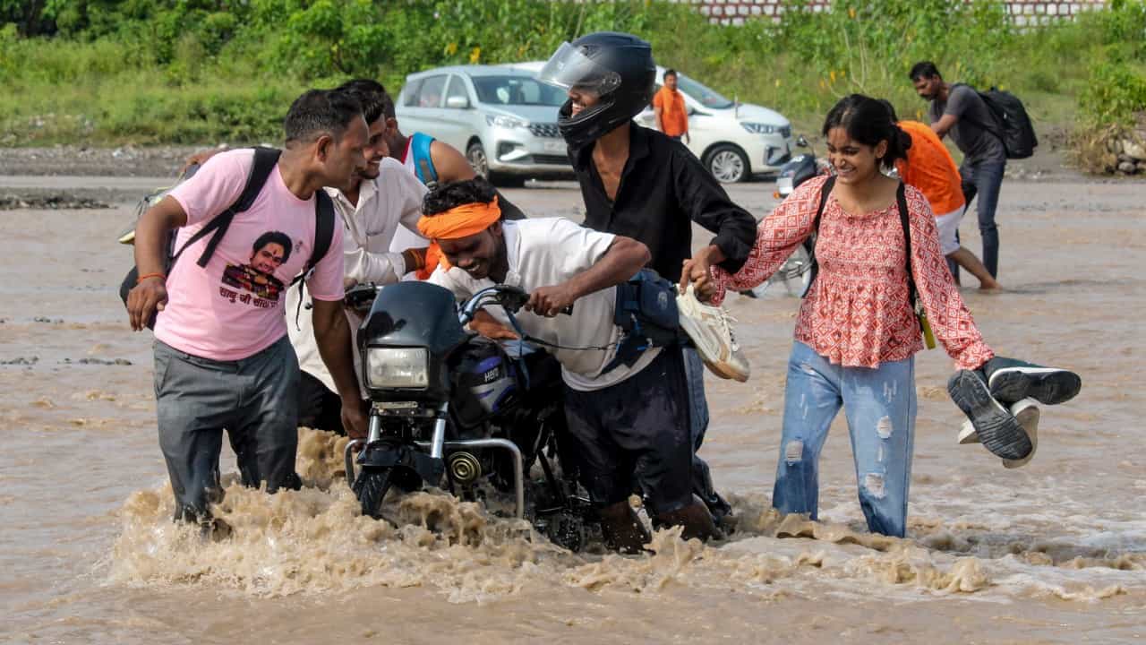 Karnataka Weather Forecast: ಕರಾವಳಿ ಮತ್ತು ಈ ಜಿಲ್ಲೆಗಳಲ್ಲಿ ಗಾಳಿಯೊಂದಿಗೆ ಸಾಧಾರಣ ಮಳೆ ಸಾಧ್ಯತೆ Karnataka Weather Forecast: ಕರಾವಳಿ ಮತ್ತು ಈ ಜಿಲ್ಲೆಗಳಲ್ಲಿ ಗಾಳಿಯೊಂದಿಗೆ ಸಾಧಾರಣ ಮಳೆ ಸಾಧ್ಯತೆ