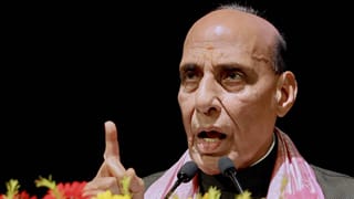 ‘ಚಿಪ್‌ಗಳಿಂದ ಶಿಪ್‌ಗಳವರೆಗೆ ರಕ್ಷಣಾ ವಲಯದಲ್ಲಿ ಭಾರತ ಸಂಪೂರ್ಣ ಸ್ವಾವಲಂಬಿಯಾಗಬೇಕು’ – ರಾಜನಾಥ್ ಸಿಂಗ್ ಕರೆ
