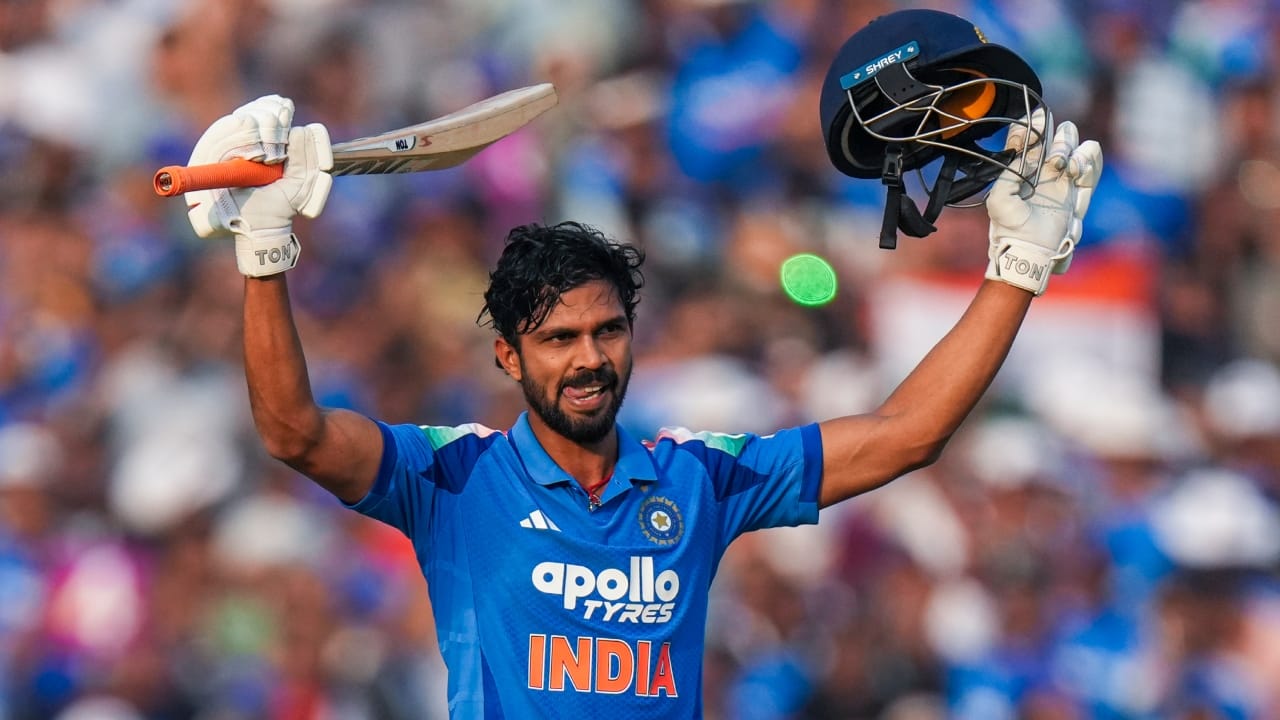 ಎರಡನೆಯದಾಗಿ, ಗಾಯಕ್ವಾಡ್ ತಮ್ಮ ಕೊನೆಯ ಏಕದಿನ ಇನ್ನಿಂಗ್ಸ್ನಲ್ಲಿ ದಕ್ಷಿಣ ಆಫ್ರಿಕಾ ವಿರುದ್ಧ ಶತಕದ ಇನ್ನಿಂಗ್ಸ್ ಆಡಿದ್ದರು. ಈ ಶತಕವನ್ನು ಅವರು ನಾಲ್ಕನೇ ಕ್ರಮಾಂಕದಲ್ಲಿ ಬ್ಯಾಟಿಂಗ್ ಮಾಡಿ ಬಾರಿಸಿದ್ದರು. ಹೀಗಾಗಿ ಅವರನ್ನು ಈ ಪಾತ್ರಕ್ಕೆ ಆಯ್ಕೆ ಮಾಡಲಾಯಿತು. ಗಾಯಕ್ವಾಡ್ ತಮ್ಮ ವೃತ್ತಿಜೀವನದುದ್ದಕ್ಕೂ ಈ ಕ್ರಮಾಂಕದಲ್ಲಿ ಸಾಕಷ್ಟು ಬಾರಿ ಬ್ಯಾಟಿಂಗ್ ಮಾಡಿದ್ದಾರೆ. ಇದಲ್ಲದೆ ಗಾಯಕ್ವಾಡ್ ಸುಮಾರು 59 ಸರಾಸರಿಯಲ್ಲಿ 5334 ರನ್ ಗಳಿಸಿದ್ದಾರೆ, ಇದರಲ್ಲಿ 21 ಶತಕಗಳು ಸೇರಿವೆ. ಆದ್ದರಿಂದ, ಪಡಿಕ್ಕಲ್ ಕಾಯುವುದನ್ನು ಬಿಟ್ಟು ಬೇರೆ ದಾರಿಯಿಲ್ಲ(PC-PTI).
