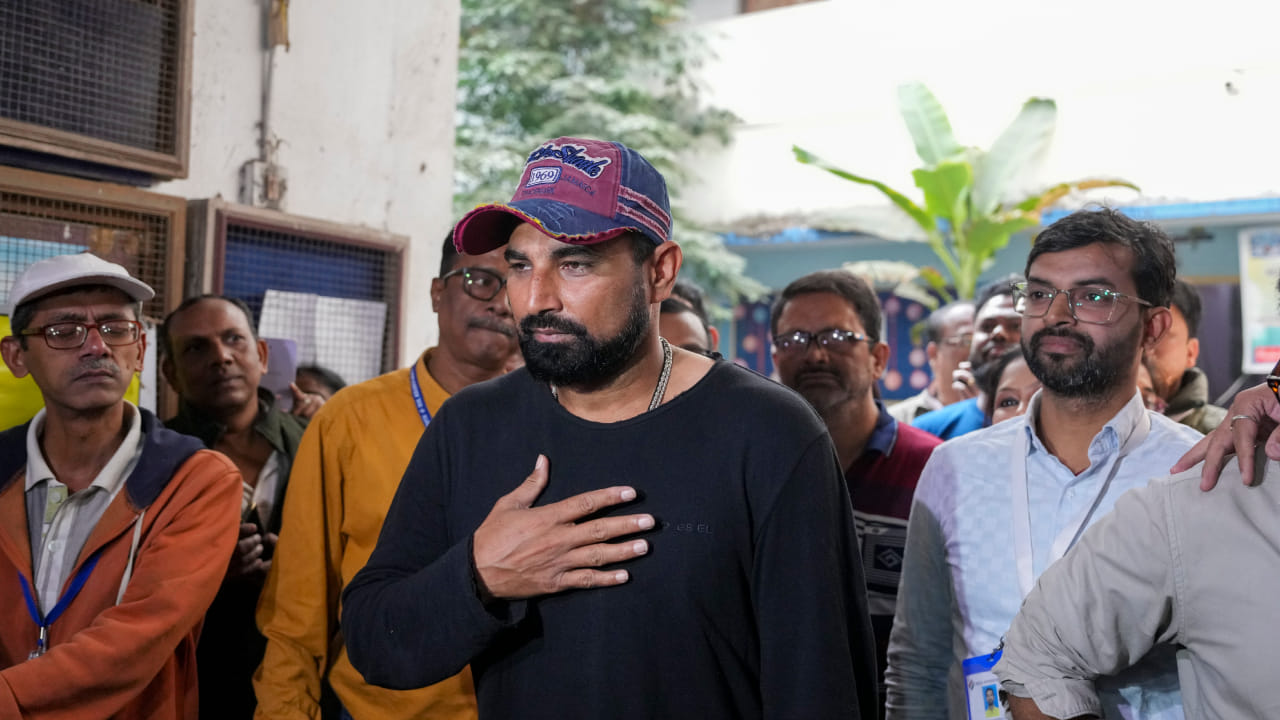ಯೋಗಿ ಆದಿತ್ಯನಾಥ್ ನೇತೃತ್ವದ ಉತ್ತರ ಪ್ರದೇಶ ಸರ್ಕಾರದಲ್ಲಿ ಆರ್ಎಲ್ಡಿ ಪಕ್ಷವು ಮಿತ್ರಪಕ್ಷವಾಗಿ ಮುಂದುವರೆದಿದ್ದು, ಅಮ್ರೋಹಾ ವಿಧಾನಸಭಾ ಕ್ಷೇತ್ರದಿಂದ ಆರ್ಎಲ್ಡಿ ಪಕ್ಷದಿಂದ ಶಮಿ ಸ್ಪರ್ಧಿಸುವ ಸಾಧ್ಯತೆಗಳು ಹೆಚ್ಚಿವೆ. ಇತ್ತ ಅಮ್ರೋಹಾ ಕ್ಷೇತ್ರದಿಂದ ಶಮಿ ಅವರನ್ನು ಕಣಕ್ಕಿಳಿಸುವ ಮೂಲಕ ಮತದಾರರನ್ನು ಮೆಚ್ಚಿಸಲು ಎನ್ಡಿಎ ಈಗ ಕಾರ್ಯತಂತ್ರ ರೂಪಿಸುತ್ತಿದೆ ಎಂತಲೂ ವರದಿಯಾಗಿದೆ(PC-PTI).