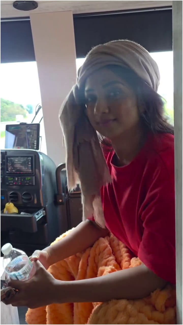 ಕ್ಯೂಟ್ ಆಗಿ ಹಾಡು ಹೇಳಿದ ಶ್ರೇಯಾ ಘೋಷಾಲ್