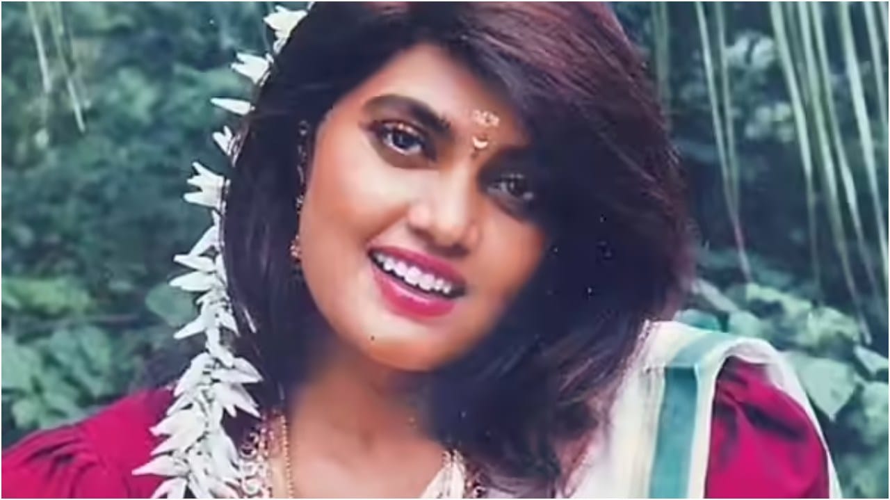 ಗ್ಲಾಮರ್ ಲೋಕದ ಧ್ರುವತಾರೆ ಸಿಲ್ಕ್ ಸ್ಮಿತಾ: ಬೆಳಕಿನ ಹಿಂದಿನ ಕತ್ತಲ ಜೀವನ