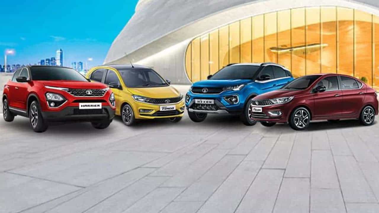 Tata Motors: ಟಾಟಾ ಕಾರು ಖರೀದಿಸಲು ಸಾಲುಗಟ್ಟಿ ನಿಂತ ಜನರು, ಇವಿ ಮಾರಾಟದಲ್ಲೂ ಹೊಸ ದಾಖಲೆ Tata Motors: ಟಾಟಾ ಕಾರು ಖರೀದಿಸಲು ಸಾಲುಗಟ್ಟಿ ನಿಂತ ಜನರು, ಇವಿ ಮಾರಾಟದಲ್ಲೂ ಹೊಸ ದಾಖಲೆ