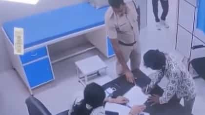 ಪೊಲೀಸರ ಎದುರೇ ಕರ್ತವ್ಯನಿರತ ವೈದ್ಯೆಗೆ ಆರೋಪಿಯಿಂದ ಕಪಾಳಮೋಕ್ಷ