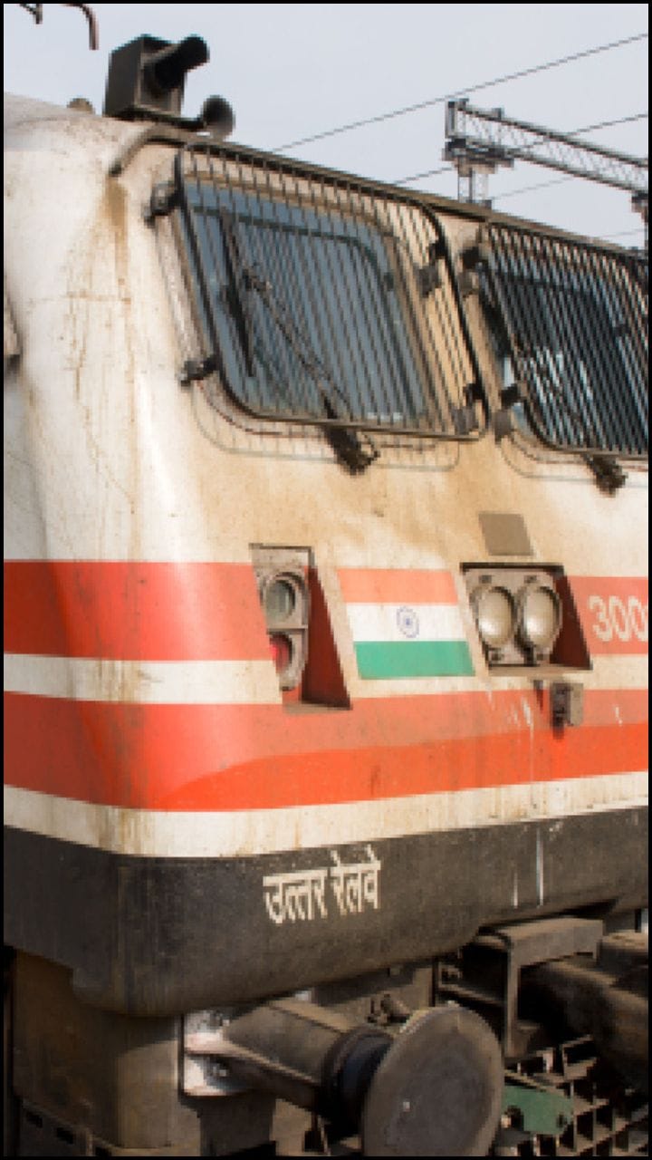 ಆರ್ನಾಬ್ ಚಂಡಮಾರುತ ಭೀತಿ: ದಕ್ಷಿಣ ಕರಾವಳಿಯಲ್ಲಿ 53 ರೈಲುಗಳ ಸಂಚಾರ ರದ್ದು