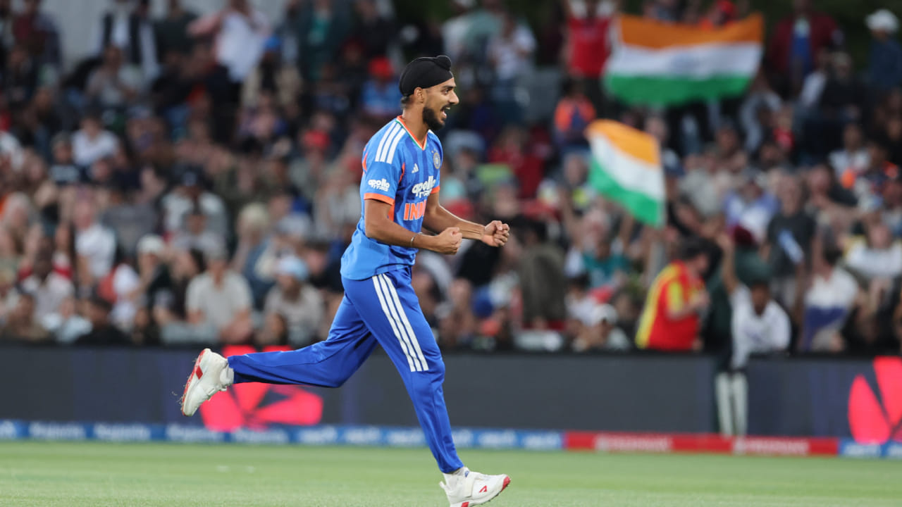 ಭುವನೇಶ್ವರ್ ದಾಖಲೆ ಮುರಿದ ಅರ್ಷದೀಪ್ ಸಿಂಗ್! ಇನ್ನೆರಡು ವಿಕೆಟ್ ಪಡೆದರೆ ವಿಶ್ವದಾಖಲೆ