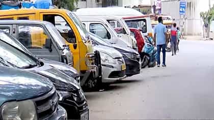 ಮನೆ ಮುಂದೆ ವಾಹನ ಪಾರ್ಕ್ ಮಾಡಿದ್ದಕ್ಕೆ ಶುಲ್ಕ ವಿಧಿಸುವ ಪ್ರಸ್ತಾವಕ್ಕೆ ತಡೆ