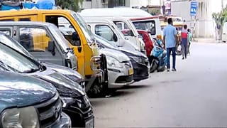 ಬೆಂಗಳೂರಿಗರಿಗೆ ಬಿಗ್ ರಿಲೀಫ್: ಮನೆ ಮುಂದೆ ವಾಹನ ಪಾರ್ಕ್ ಮಾಡಿದ್ದಕ್ಕೆ ಶುಲ್ಕ ವಿಧಿಸುವ ಪ್ರಸ್ತಾವಕ್ಕೆ ತಡೆ