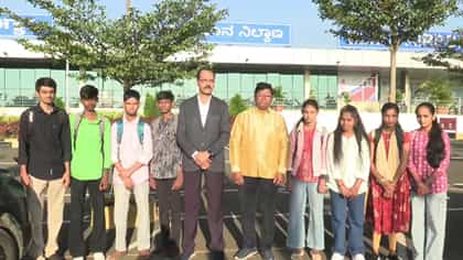 ಎಸ್​ಎಸ್​ಎಲ್​ಸಿ ಪರೀಕ್ಷೆಯಲ್ಲಿ ಉತ್ತಮ ಅಂಕ: ಬೀದರ್‌ನ 8 ವಿದ್ಯಾರ್ಥಿಗಳಿಗೆ ವಿಮಾನಯಾನದ ಉಡುಗೊರೆ ನೀಡಿದ ಶಿಕ್ಷಕ!