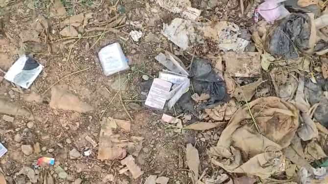 ಸಕಲೇಶಪುರದಲ್ಲಿ ನೂರಾರು ವೋಟರ್ ಐಡಿ, ಆಧಾರ್ ಕಾರ್ಡ್‌ಗಳಿಗೆ ಬೆಂಕಿ!