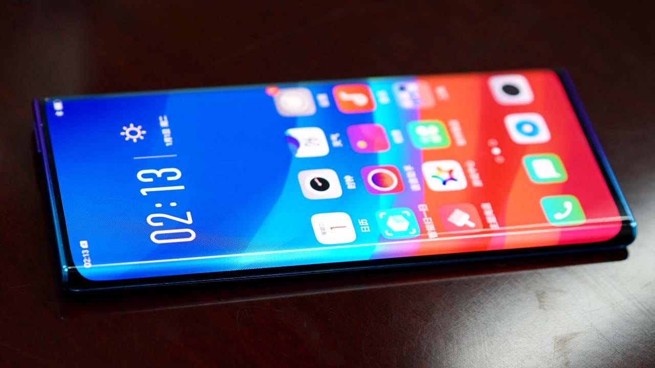 Curved Display: ಮಾರುಕಟ್ಟೆಯಲ್ಲಿ ಕಣ್ಮರೆಯಾಗುತ್ತಿವೆ ಕರ್ವ್ಡ್ ಡಿಸ್‌ಪ್ಲೇ ಫೋನ್‌ಗಳು: ಈ ಟ್ರೆಂಡ್‌ ಕಡಿಮೆಯಾಗುತ್ತಿರುವುದೇಕೆ?