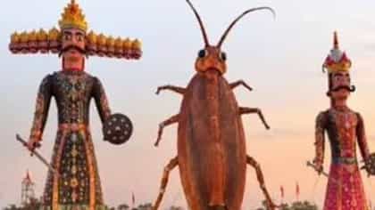 ಕುಂಭಕರ್ಣನ ಜೊತೆ 30 ಅಡಿ ಎತ್ತರದ ಬೃಹತ್ 'ಕಾಕ್ರೋಚ್' ದಹನ