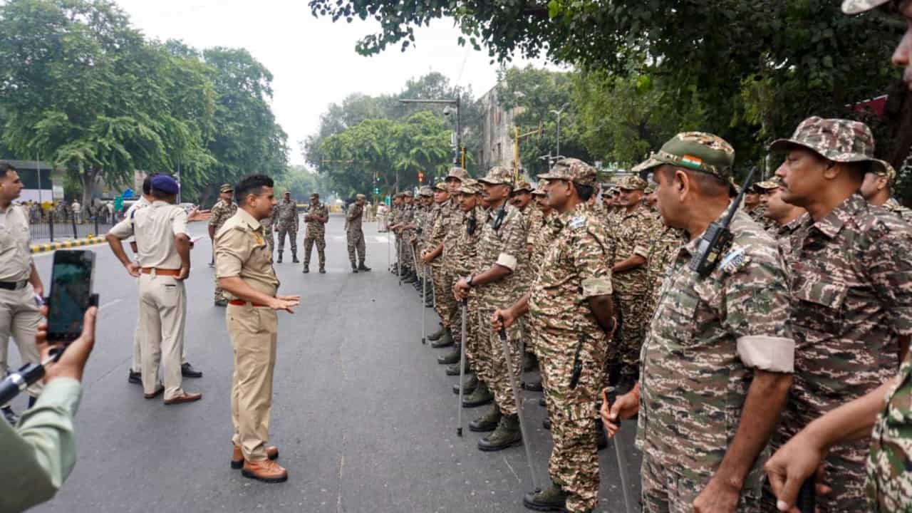 ಸಿಜೆಪಿ ಪ್ರತಿಭಟನೆಗೆ ಅನುಮತಿ ನೀಡದ್ದು ಯಾಕೆ? ಕಳೆದೊಂದು ತಿಂಗಳ ಕಹಿ ಅನುಭವ ಬಿಚ್ಚಿಟ್ಟ ದೆಹಲಿ ಪೊಲೀಸ್ ಸಿಜೆಪಿ ಪ್ರತಿಭಟನೆಗೆ ಅನುಮತಿ ನೀಡದ್ದು ಯಾಕೆ? ಕಳೆದೊಂದು ತಿಂಗಳ ಕಹಿ ಅನುಭವ ಬಿಚ್ಚಿಟ್ಟ ದೆಹಲಿ ಪೊಲೀಸ್